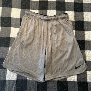 Nike shorts Medium